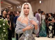 Kumpulan Momen Viral Met Gala 2024, Stray Kids Korban Roasting Fotografer hingga Kontroversi Kim Kardashian